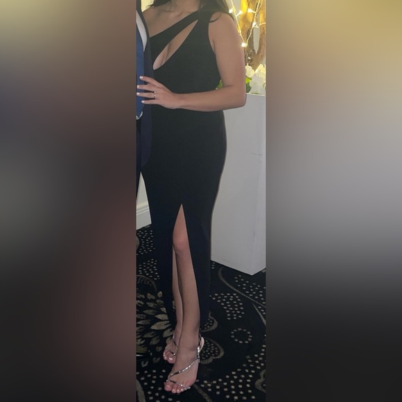 Bec + Bridge Black Midi Dress Gown - Picture 2 of 6